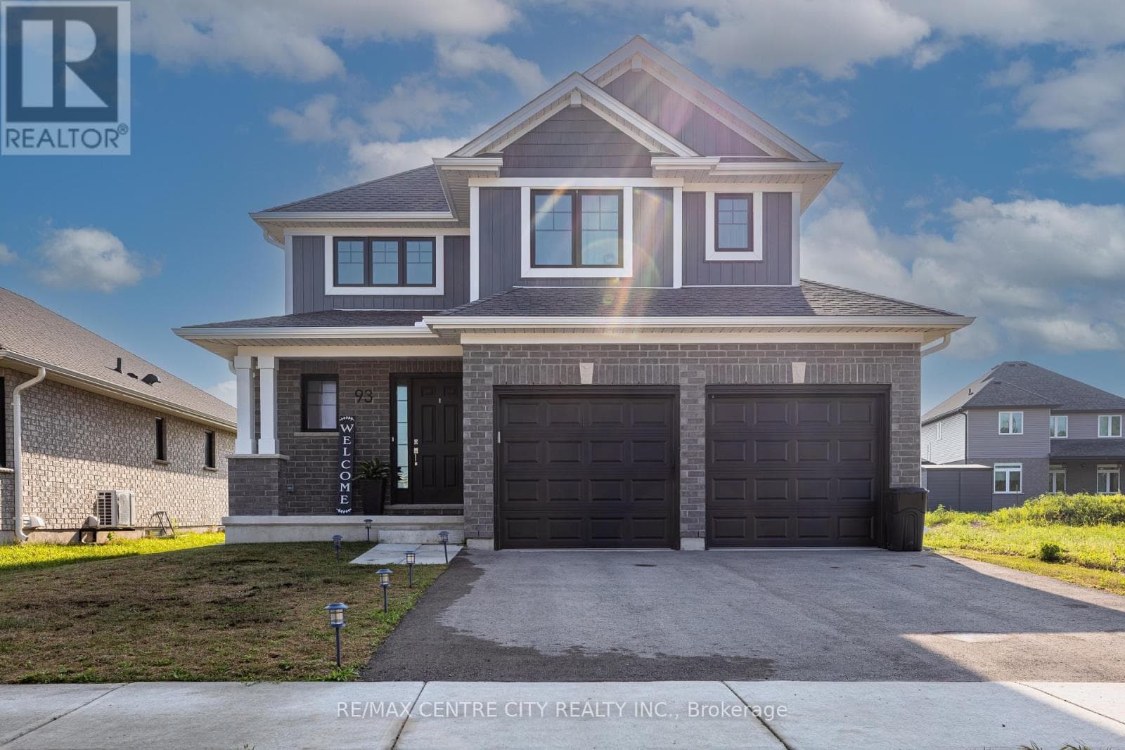 93 BENJAMIN PARKWAY — St. Thomas, Ontario - Main photo