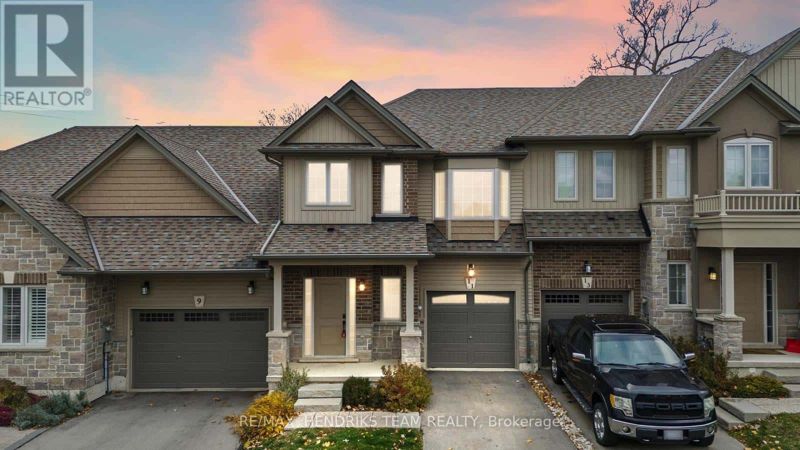 11 DENNIS DRIVE — West Lincoln (Smithville), Ontario - Photo 2 of 43