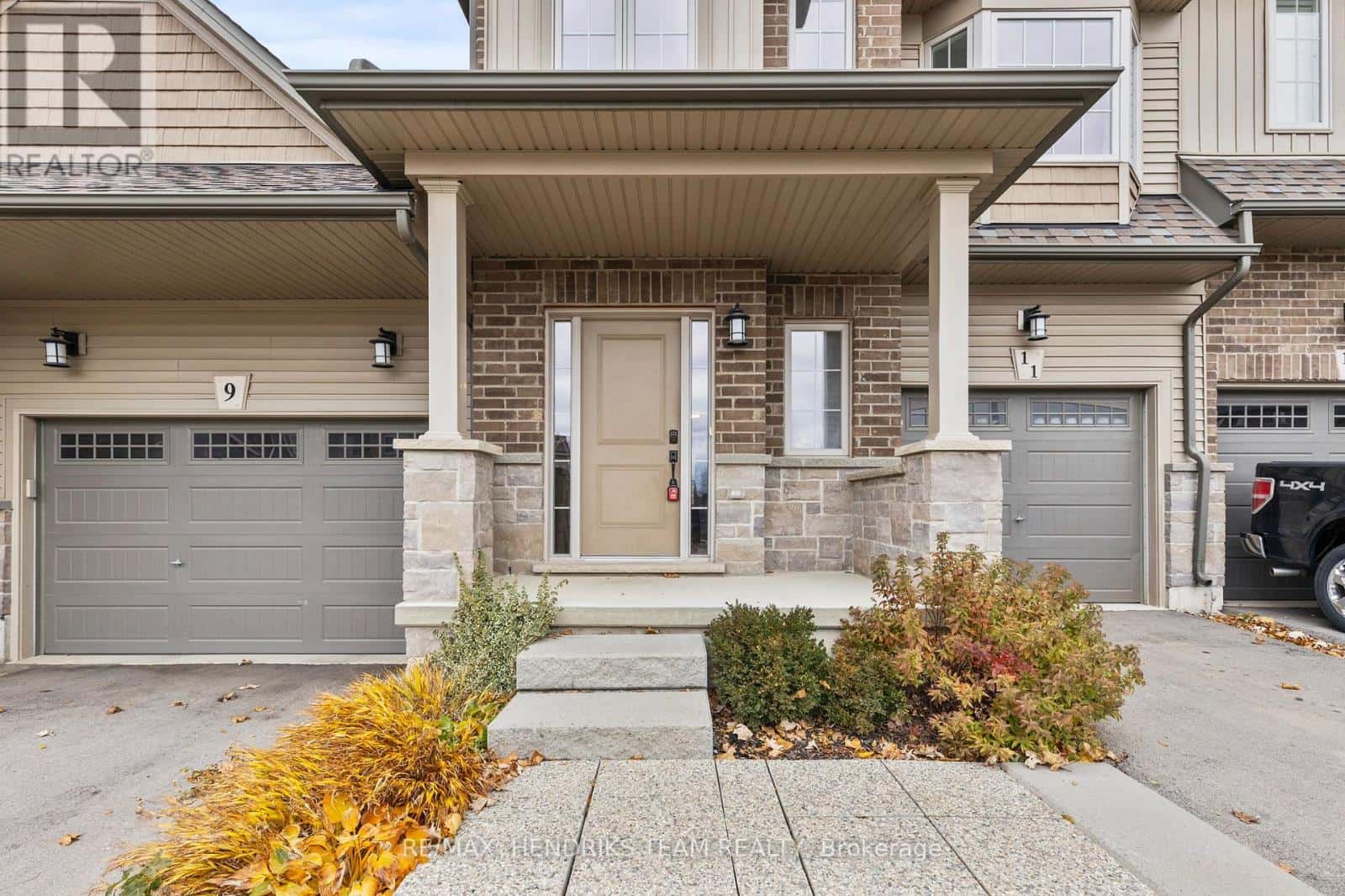 11 DENNIS DRIVE — West Lincoln (Smithville), Ontario - Photo 3 of 43