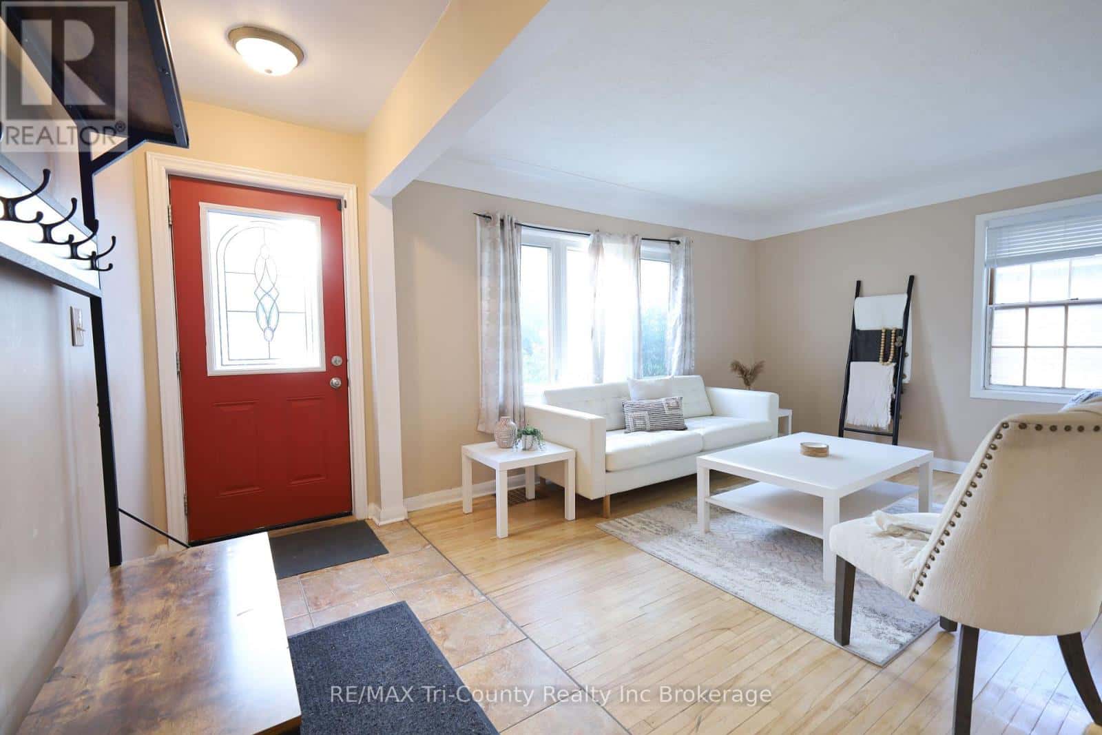 164 FELLNER AVENUE — London East (East M), Ontario - Photo 5 of 25