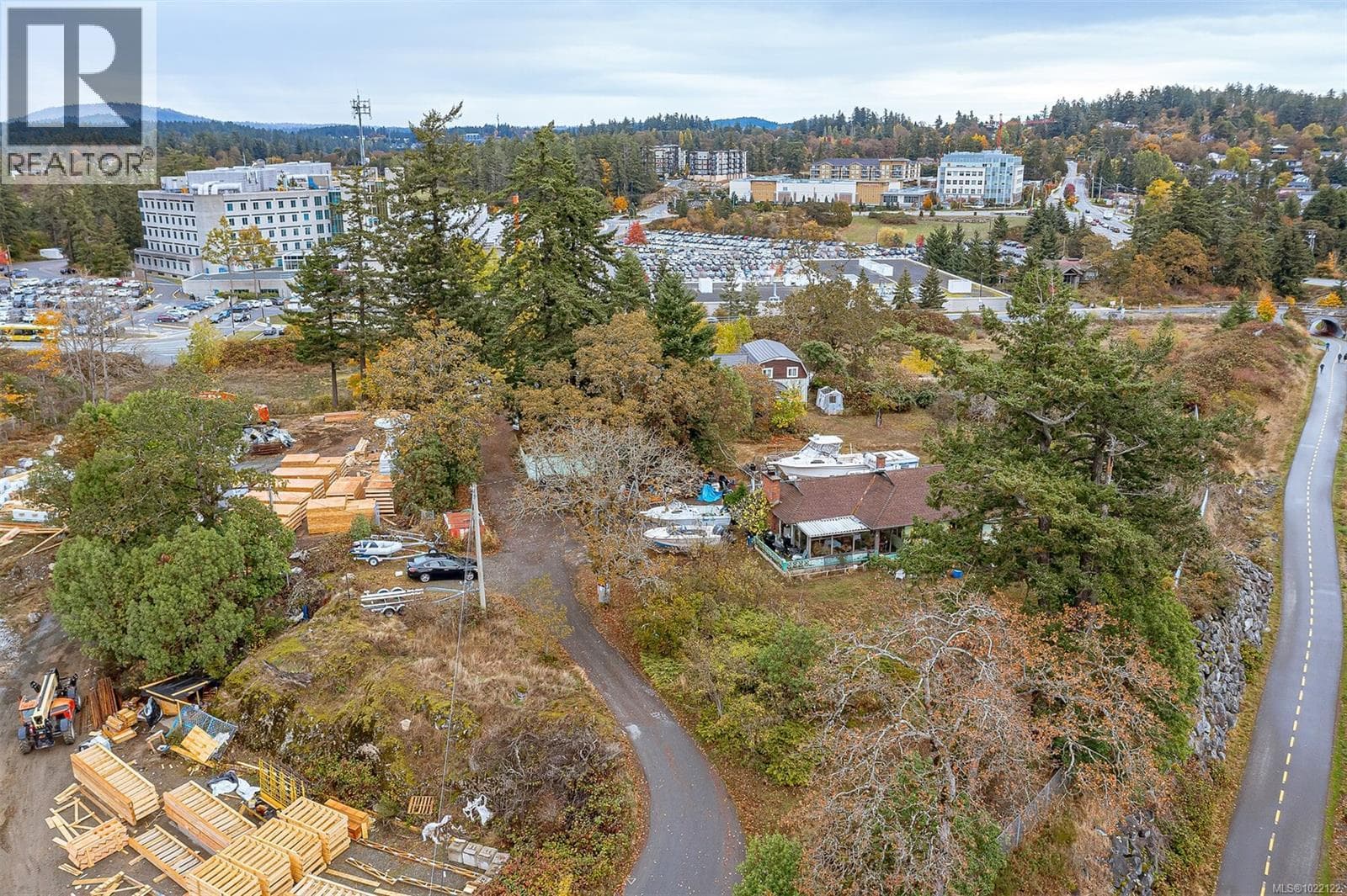 5 Erskine Lane — View Royal, British Columbia - Main photo