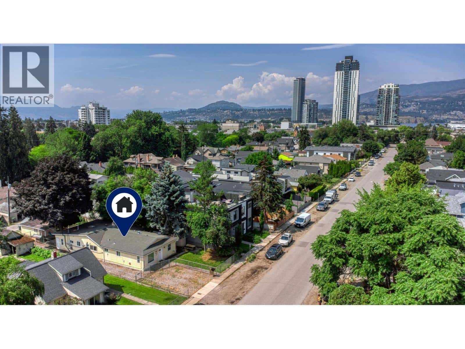 859 Lawson Avenue — Kelowna, British Columbia - Photo 5 of 38