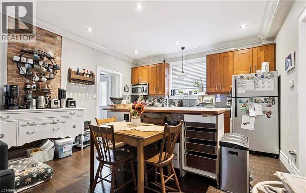 43 EBY Street S — Kitchener, Ontario - Photo 5 of 43