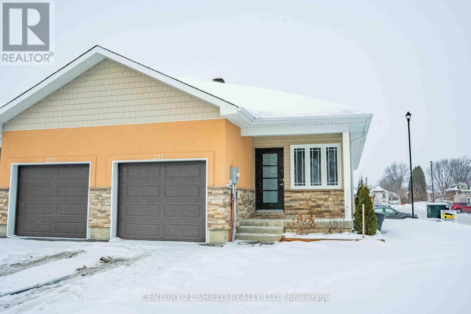 221 THIRD STREET W — Cornwall, Ontario - Main photo