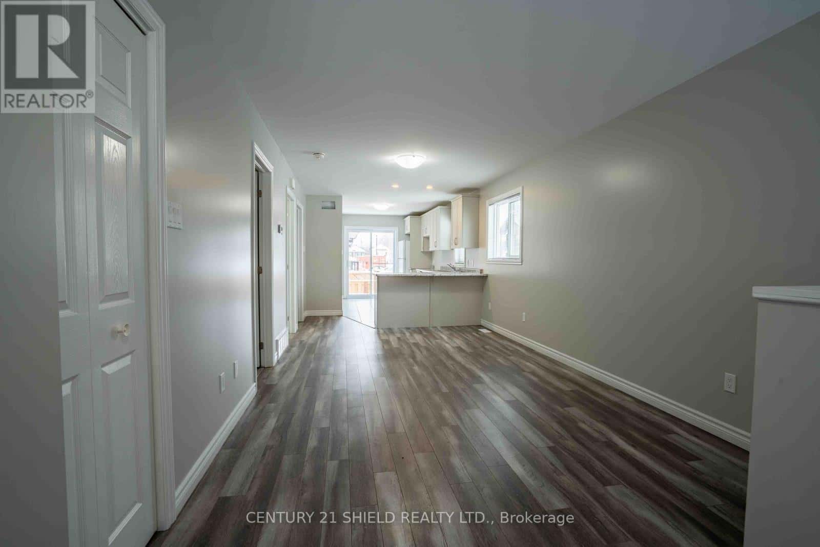 223 THIRD STREET W — Cornwall, Ontario - Photo 2 of 26