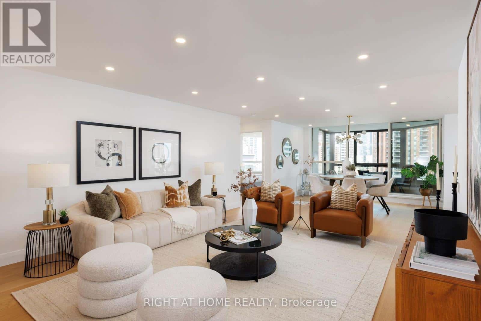 1403 - 130 CARLTON STREET E — Toronto (Cabbagetown-South St. James Town), Ontario - Photo 5 of 47