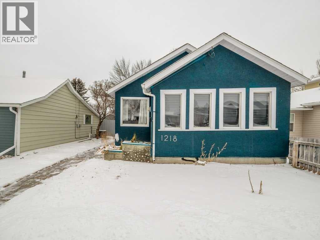 1218 7 Street N — Lethbridge - Main photo