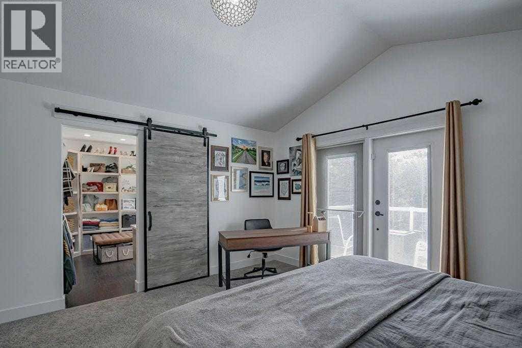 12809 92 Street — Peace River, Alberta - Photo 3 of 68