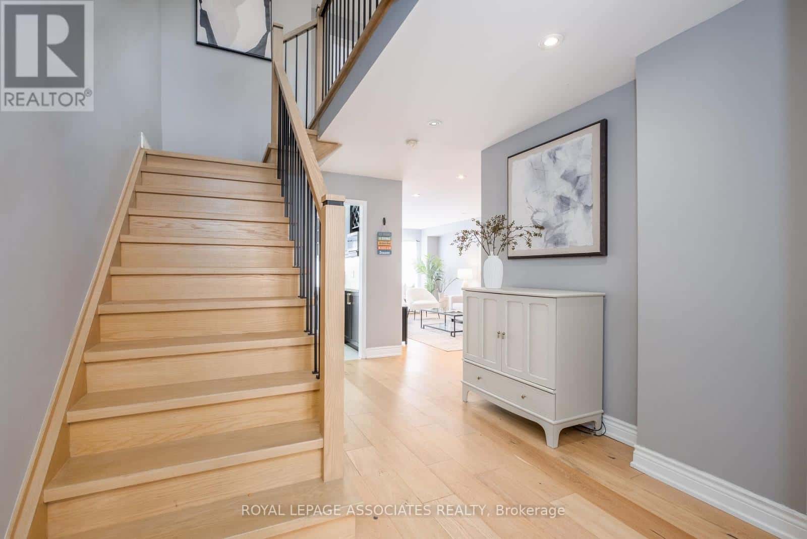 14 CLANDFIELD STREET — Markham (Rouge River Estates), Ontario - Photo 5 of 48