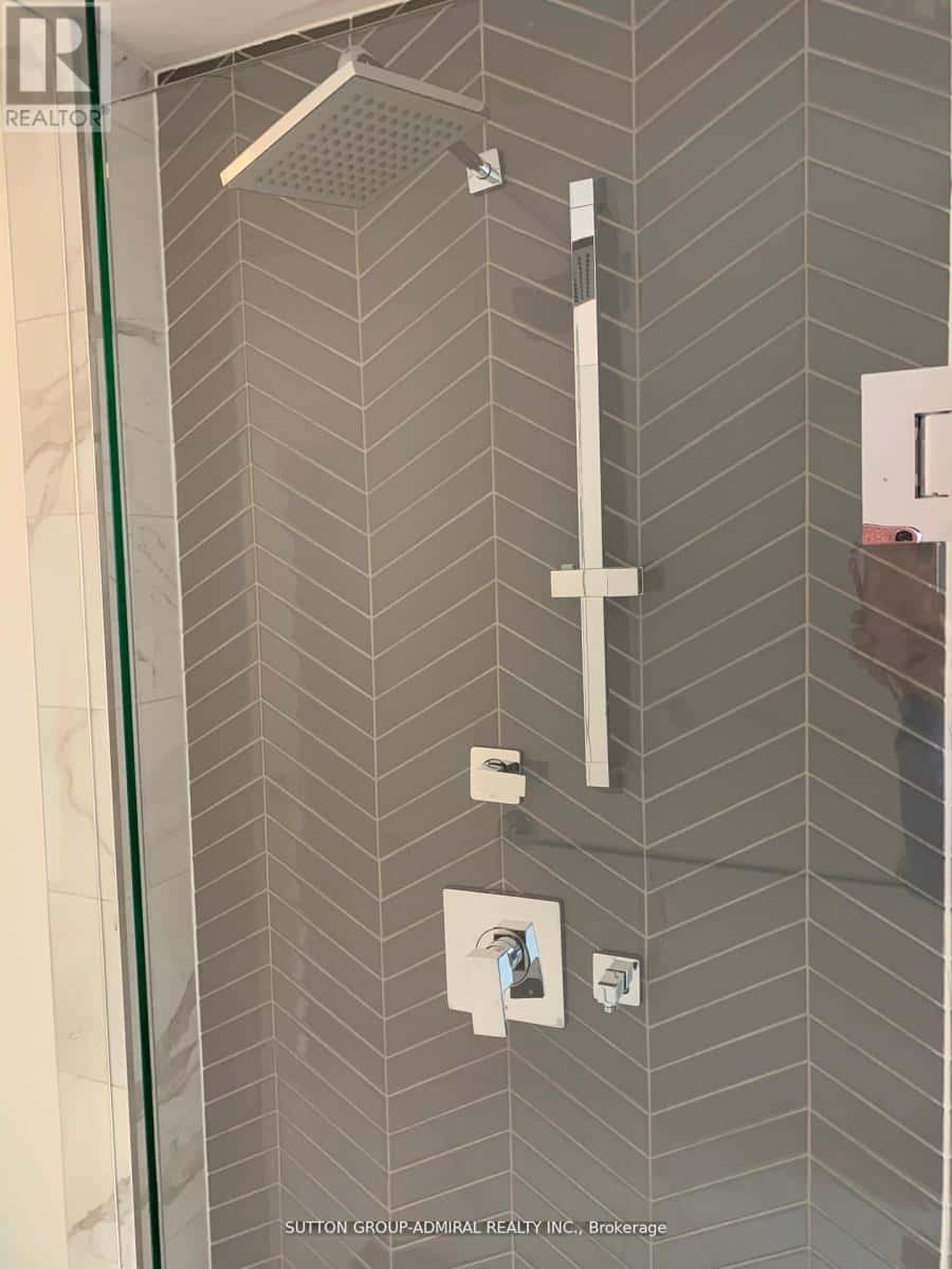 1103 - 2908 HIGHWAY 7 — Vaughan (Concord), Ontario - Photo 5 of 9