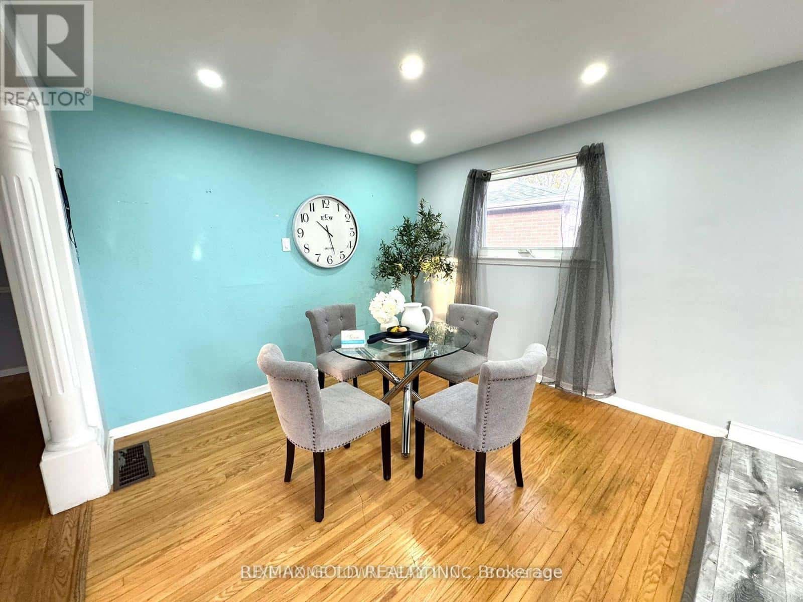 7 ADDINGTON CRESCENT — Brampton (Avondale), Ontario - Photo 5 of 23