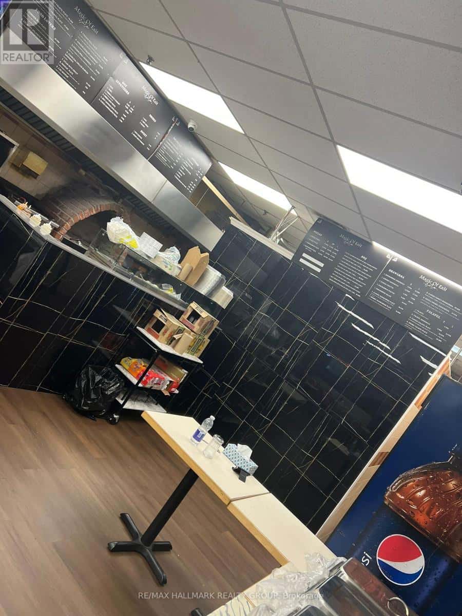 Ottawa — Ottawa - Photo 3 of 10