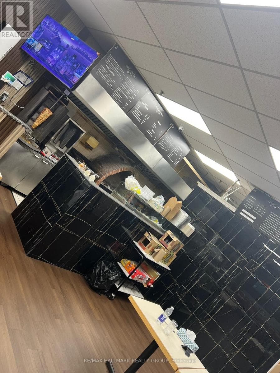 Ottawa — Ottawa - Main photo