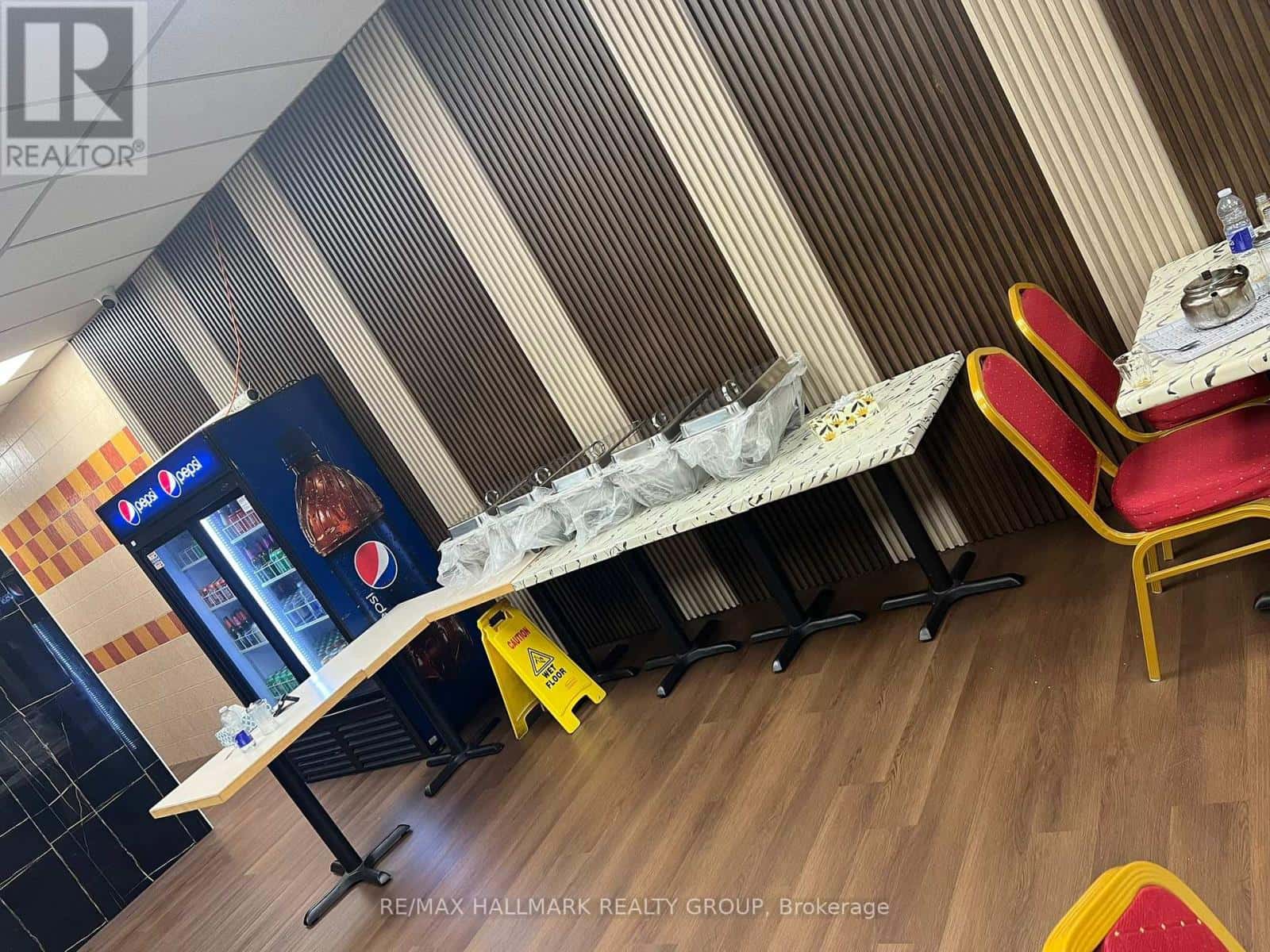 Ottawa — Ottawa - Photo 4 of 10