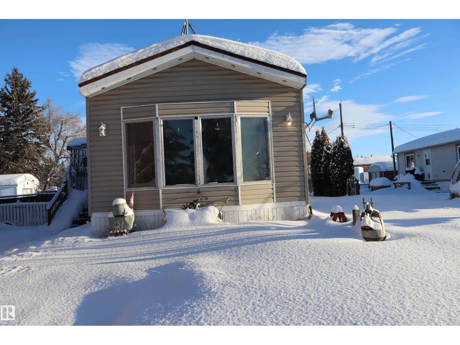 5009 - 50 Street — Manola, Alberta - Photo 3 of 24