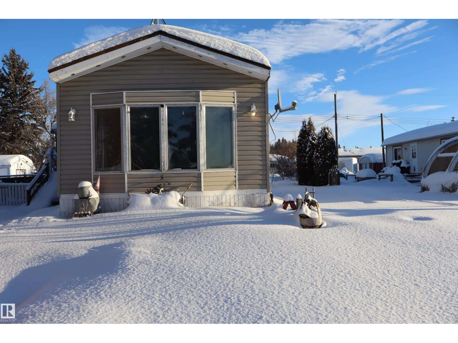 5009 - 50 Street — Manola, Alberta - Photo 4 of 24