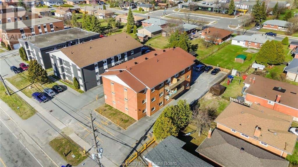 1590 Kelly Lake Road — Sudbury, Ontario - Photo 5 of 73