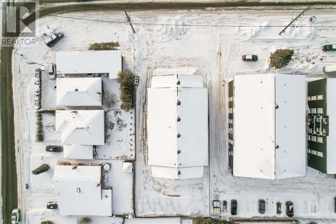 1590 Kelly Lake Road — Sudbury, Ontario - Photo 4 of 73