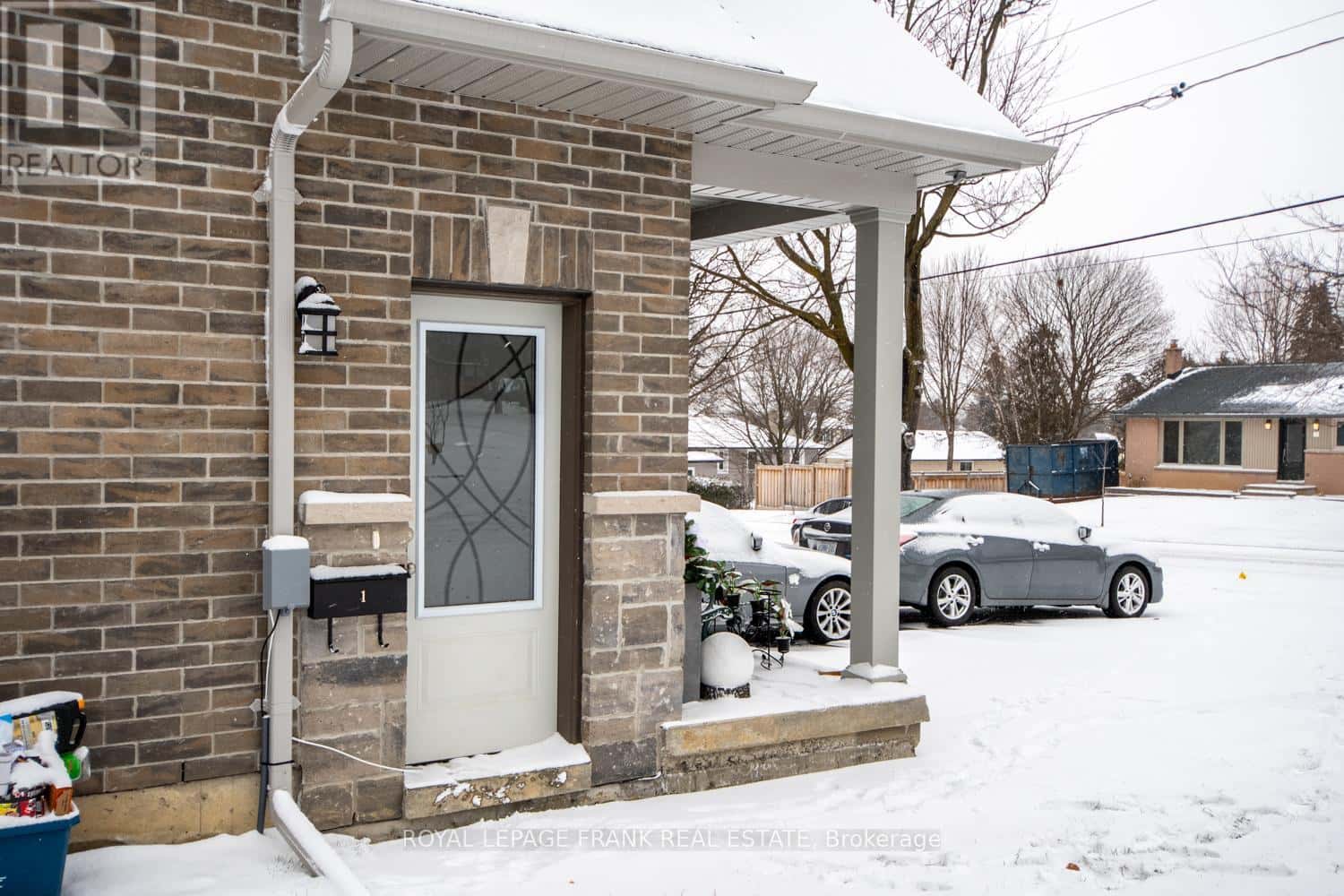 58 VIPOND ROAD — Whitby (Brooklin), Ontario - Photo 4 of 26