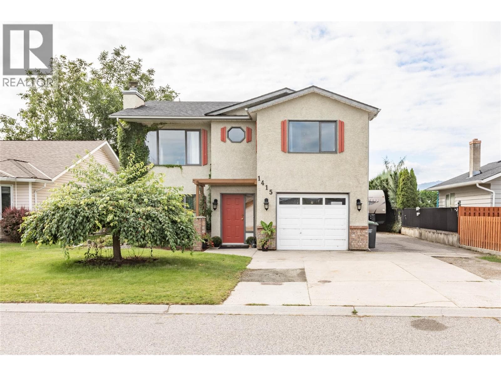 1415 Nelson Place — Kelowna, British Columbia - Main photo
