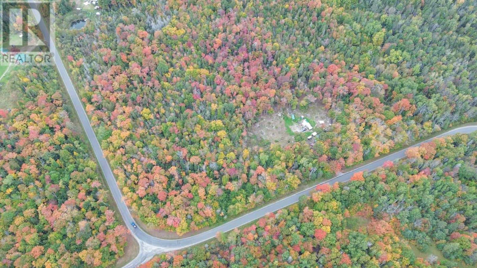 2542 Hilton RD — Hilton Beach, Ontario - Photo 3 of 17