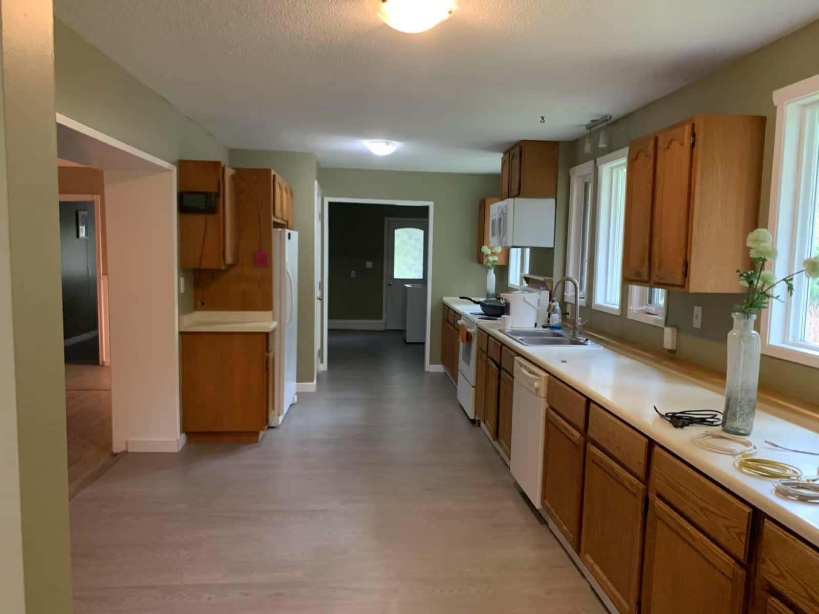 48301 CHILLIWACK LAKE ROAD, Chilliwack River Valley — Sardis - Chwk River Valley, British Columbia - Photo 2 of 23