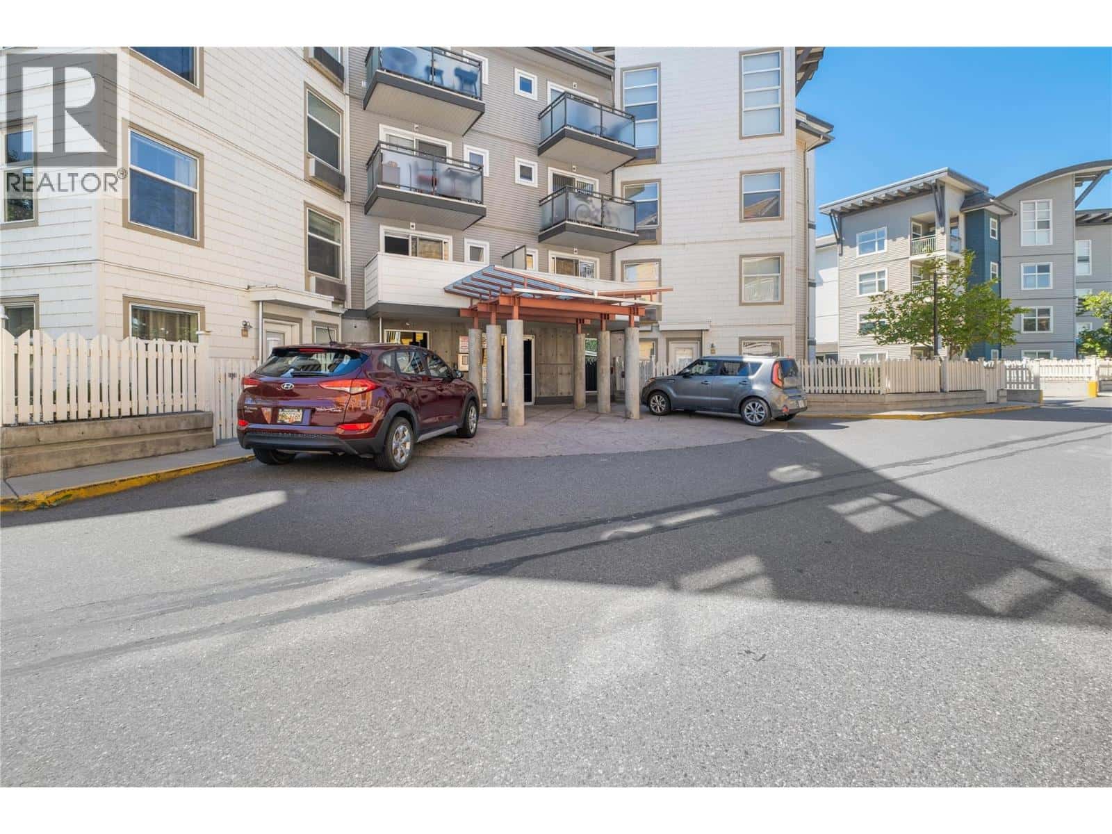 567 Yates Road Unit# 210 — Kelowna, British Columbia - Photo 2 of 32