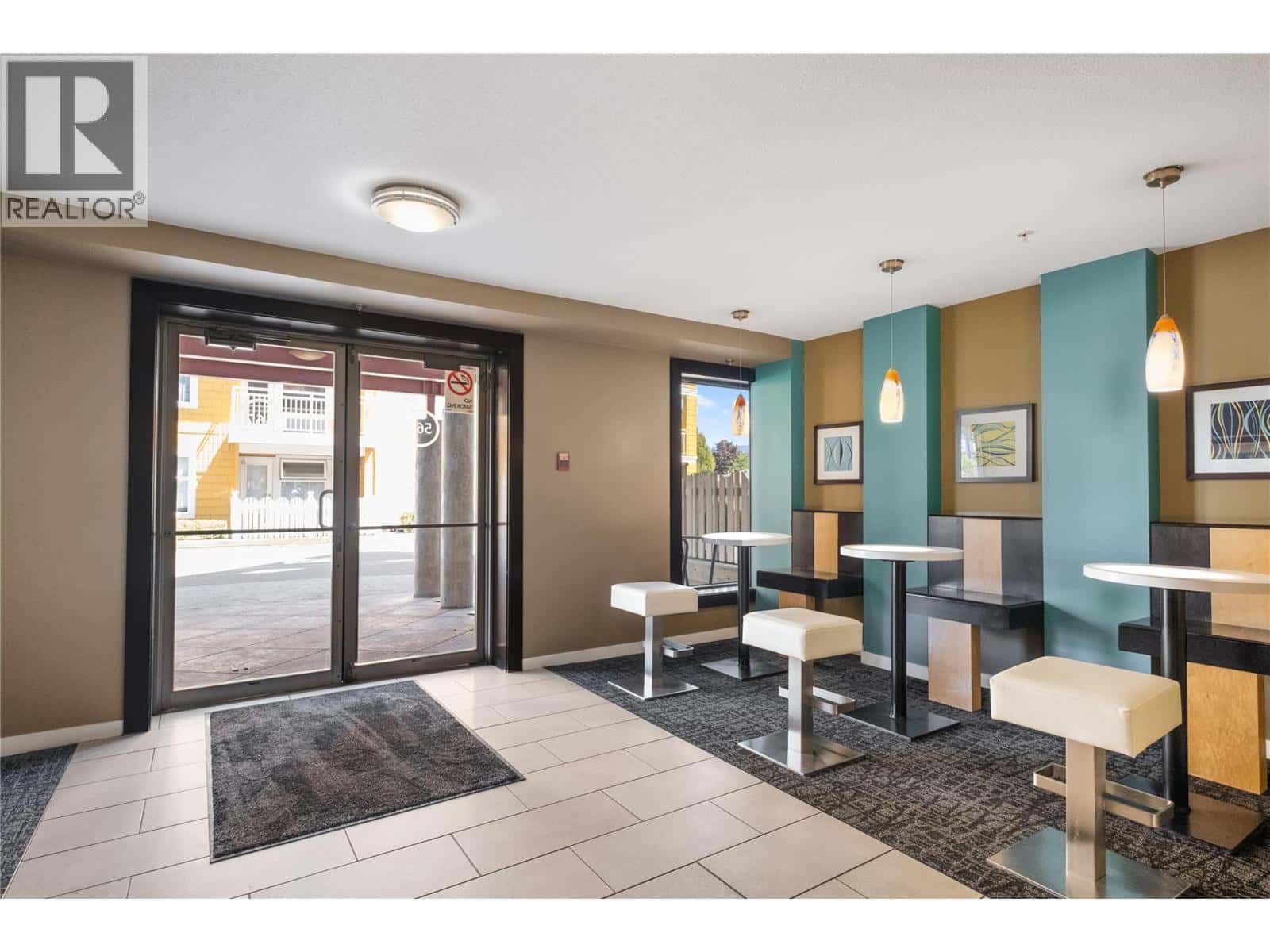 567 Yates Road Unit# 210 — Kelowna, British Columbia - Photo 3 of 32