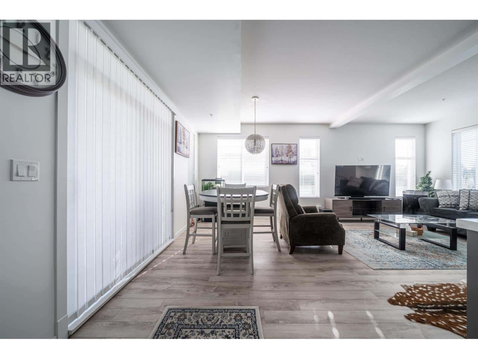 37 11272 240 STREET — Maple Ridge, British Columbia - Photo 3 of 22