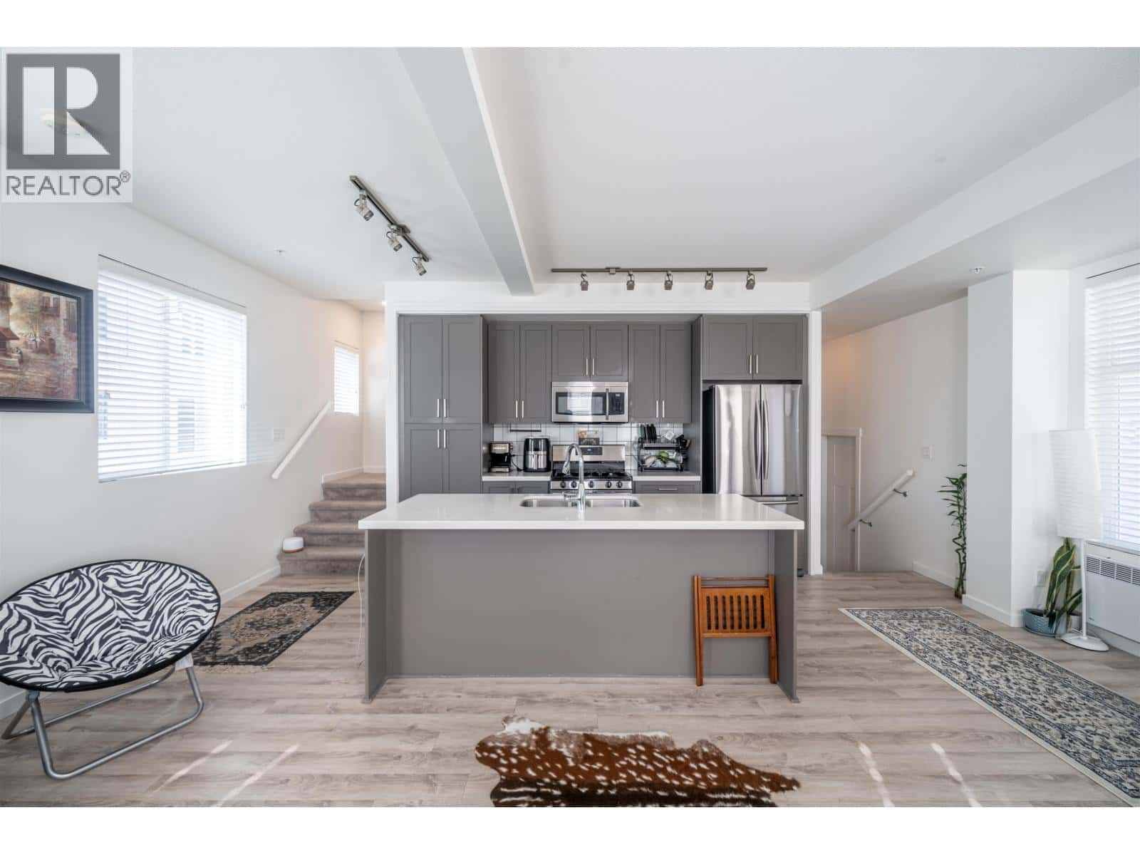 37 11272 240 STREET — Maple Ridge, British Columbia - Photo 4 of 22