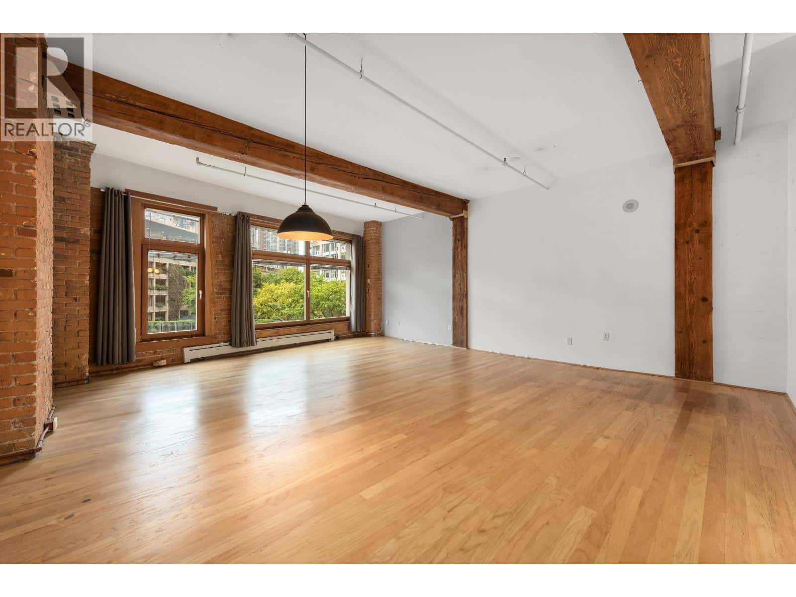 406 518 BEATTY STREET — Vancouver, British Columbia - Photo 4 of 29