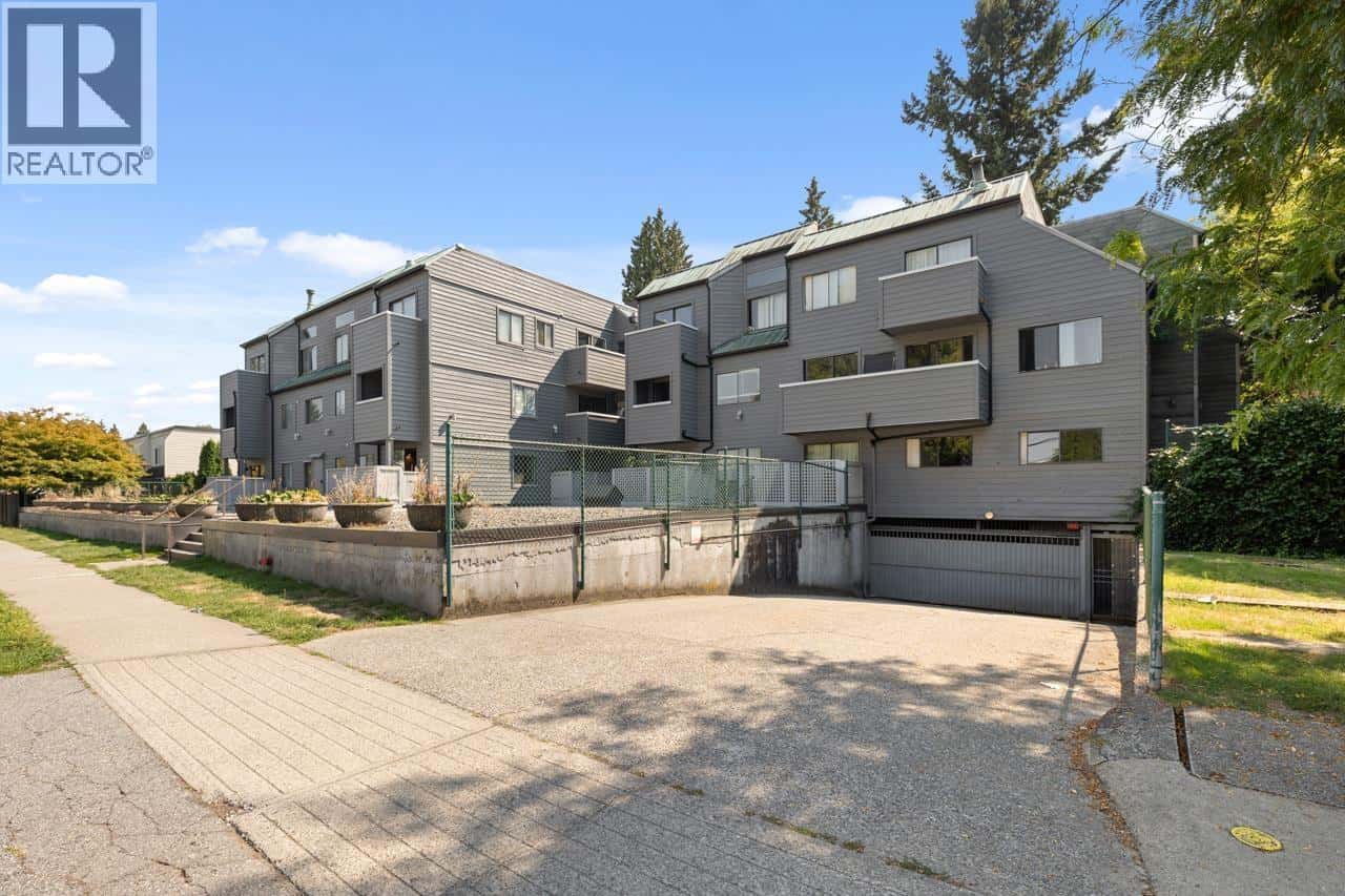 110 1948 COQUITLAM AVENUE — Port Coquitlam, British Columbia - Photo 3 of 16