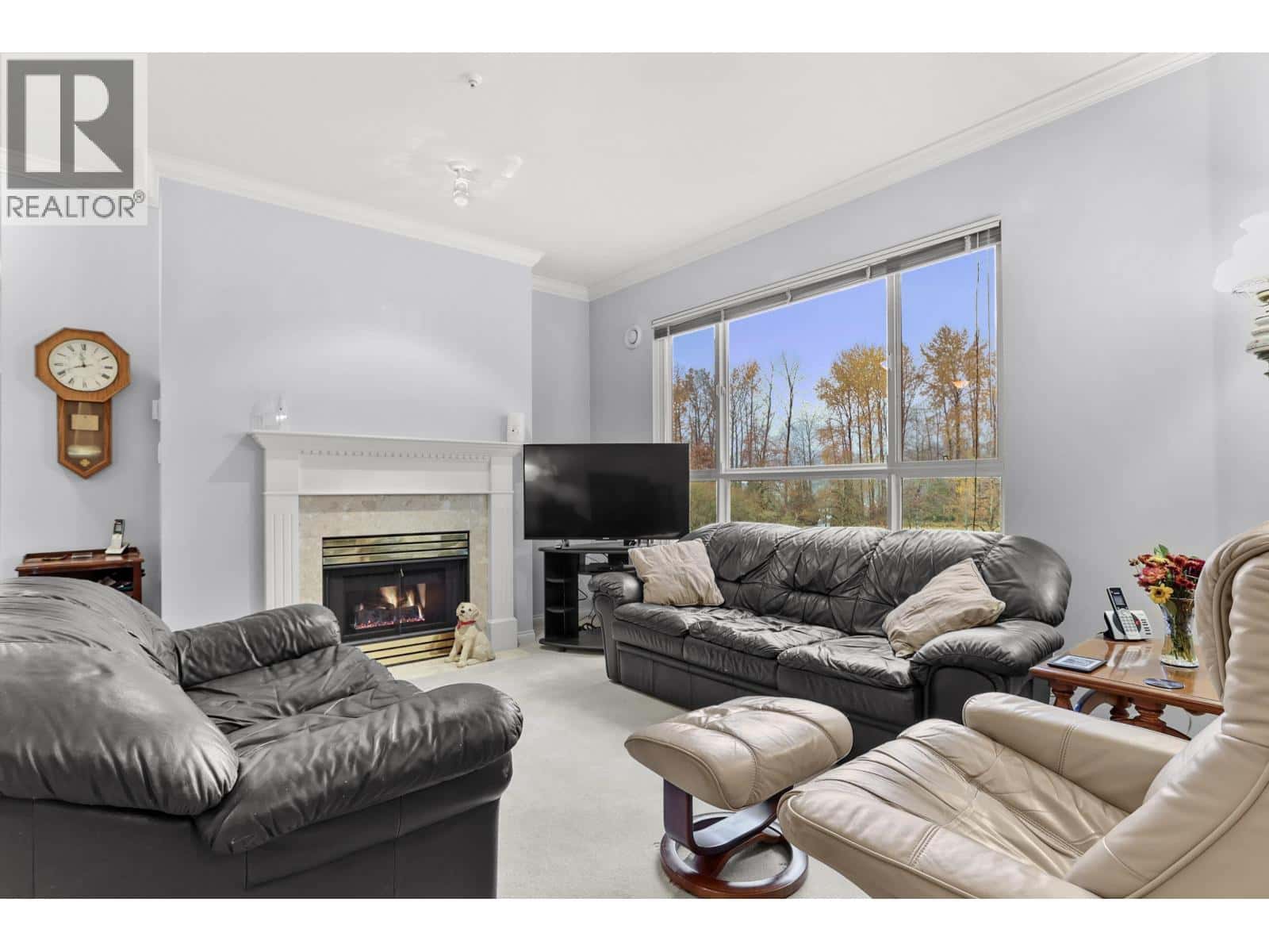 343 3098 GUILDFORD WAY — Coquitlam, British Columbia - Photo 5 of 40