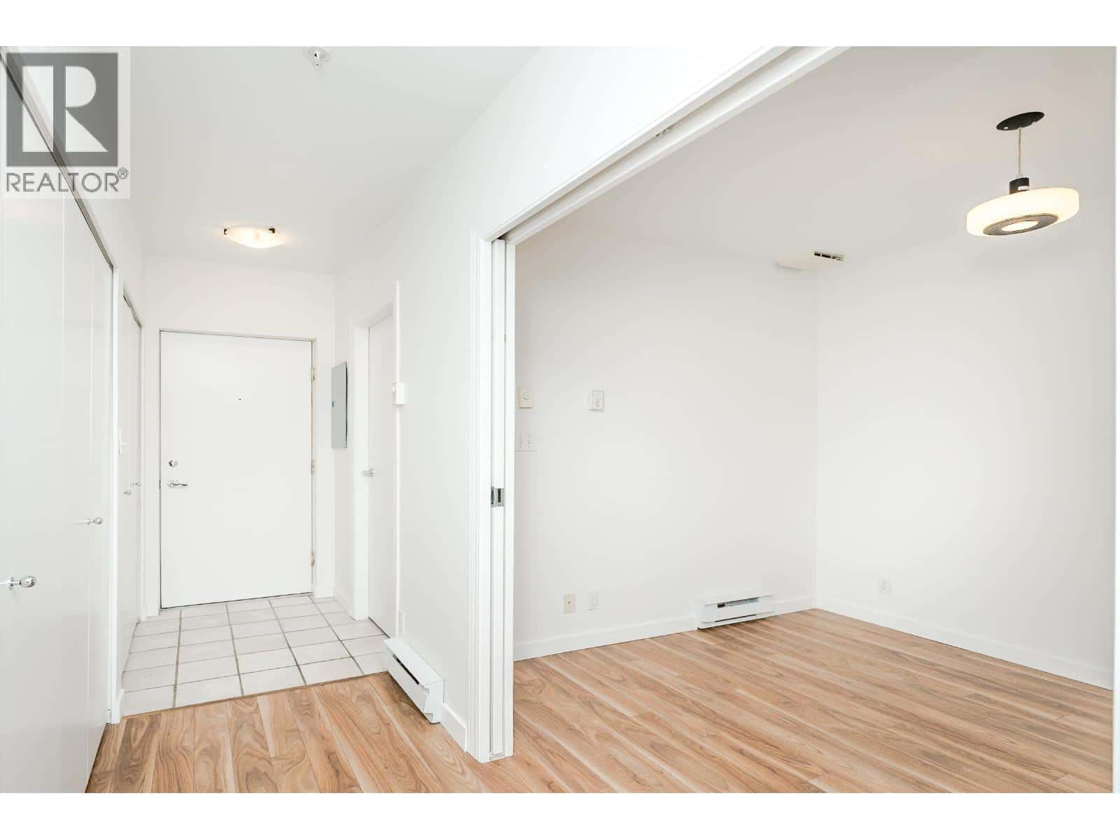 206 1688 CYPRESS STREET — Vancouver, British Columbia - Photo 4 of 27