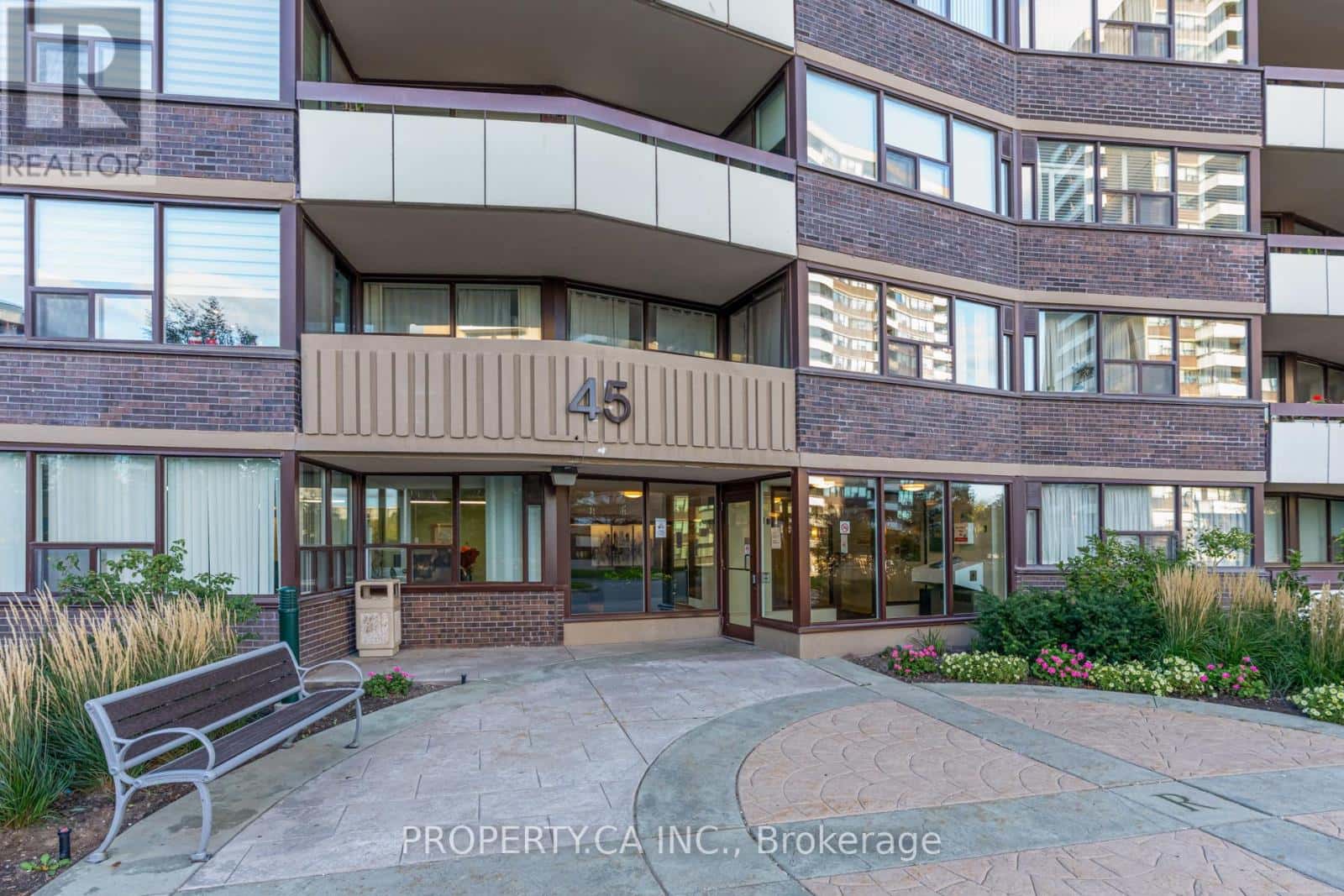 106 - 45 HUNTINGDALE BOULEVARD — Toronto (L'Amoreaux), Ontario - Photo 2 of 43