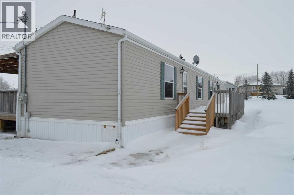 21 Sifton Crescent — Lougheed, Alberta - Main photo