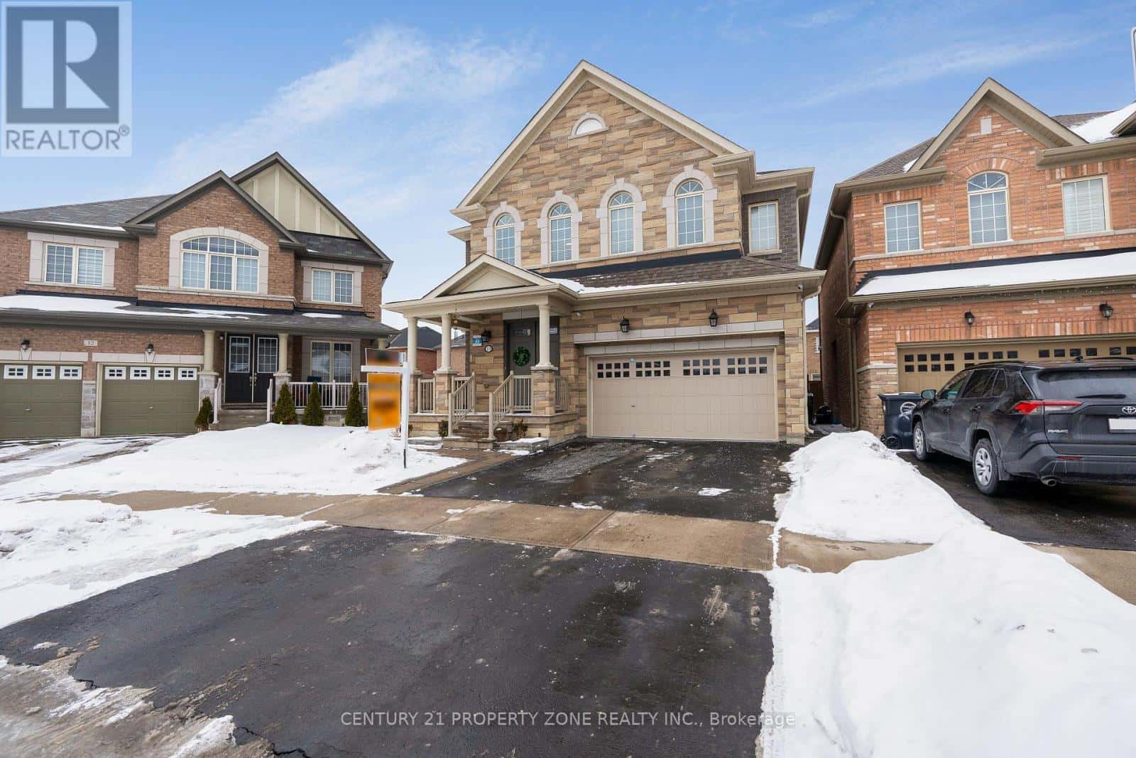 10 SPOKANNE STREET — Brampton (Sandringham-Wellington North), Ontario - Photo 3 of 43