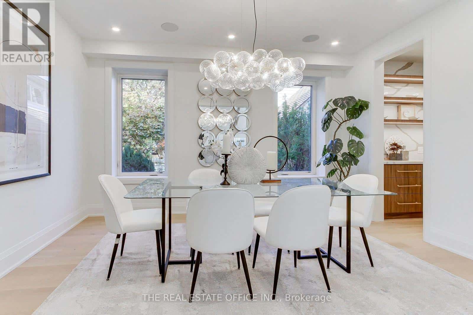 18 BEAVERBROOK AVENUE — Toronto (Princess-Rosethorn), Ontario - Photo 3 of 46