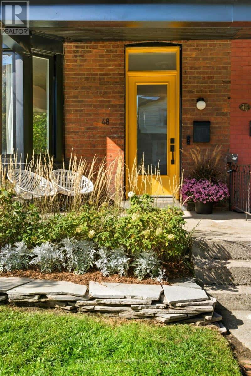 48 LIBERTY STREET — Hamilton (Corktown), Ontario - Photo 2 of 38