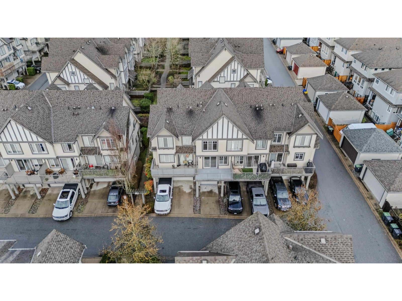 82 20038 70 AVENUE — Langley, British Columbia - Photo 2 of 38