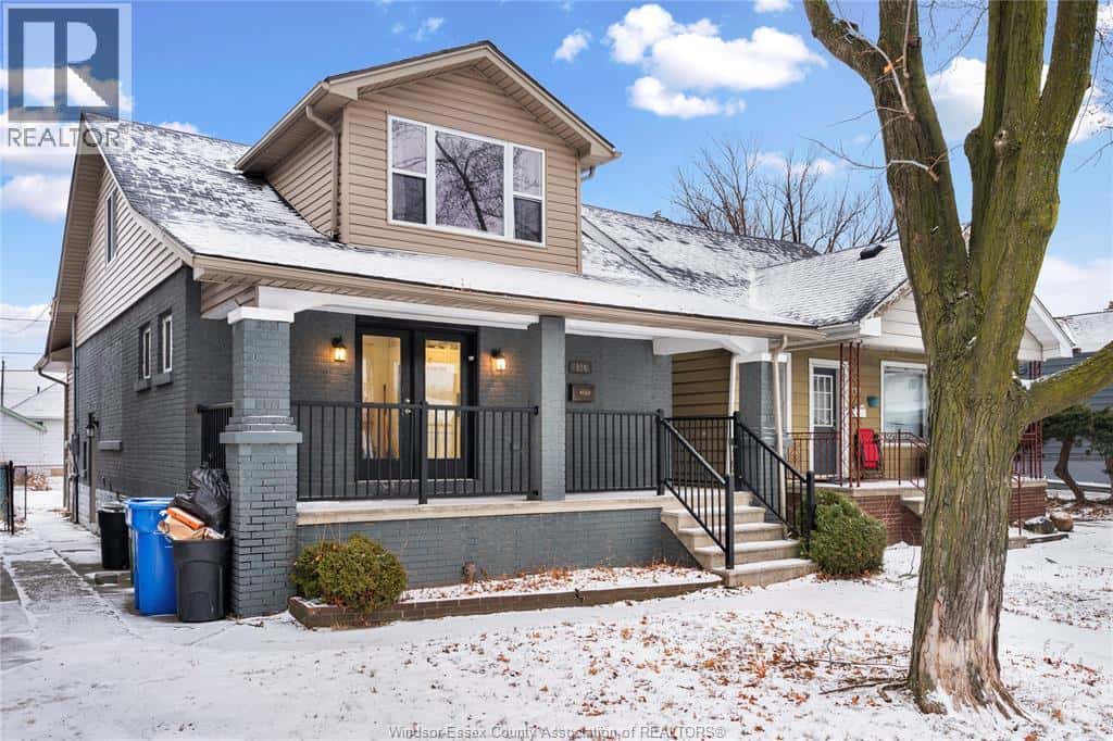 926 Curry Avenue — Windsor, Ontario - Photo 2 of 32