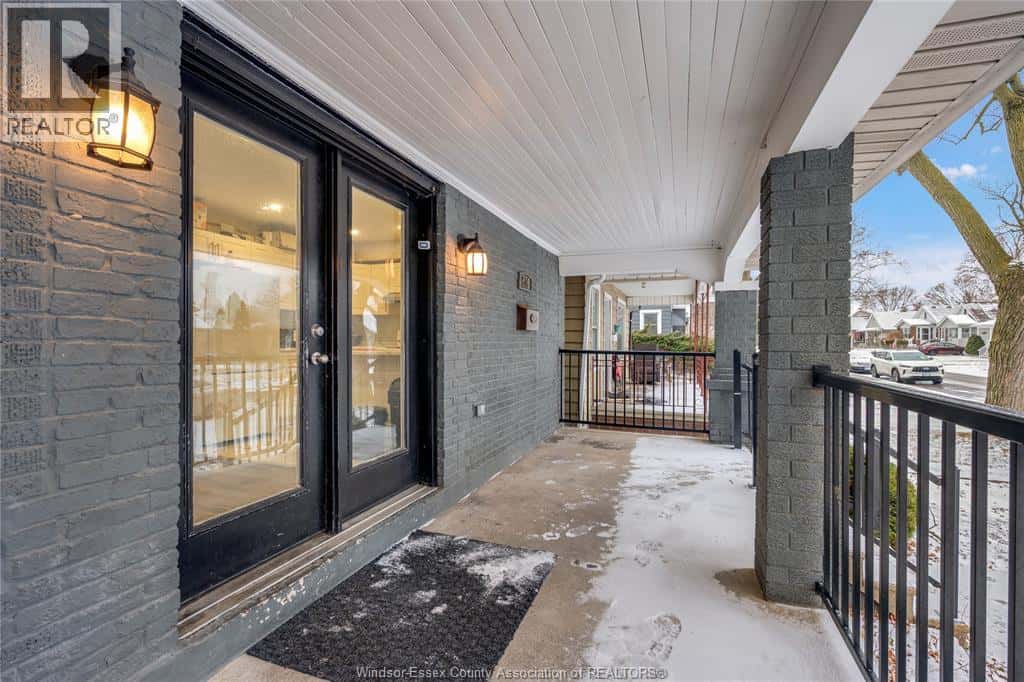 926 Curry Avenue — Windsor, Ontario - Photo 4 of 32