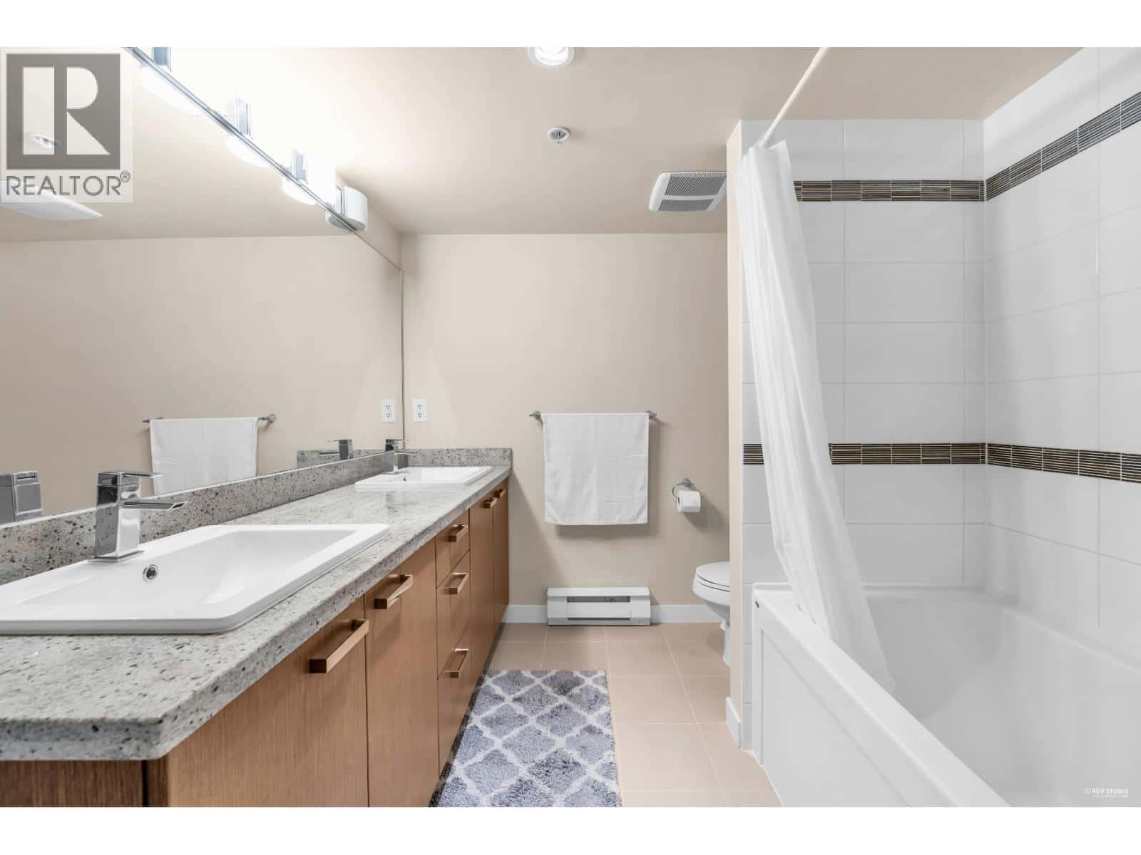 205 9500 ODLIN ROAD — Richmond, British Columbia - Photo 5 of 29