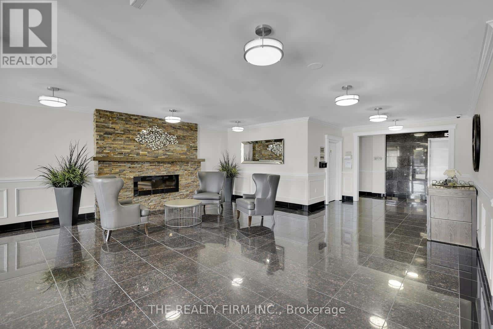 107 - 353 COMMISSIONERS ROAD W — London South (South D), Ontario - Photo 3 of 42