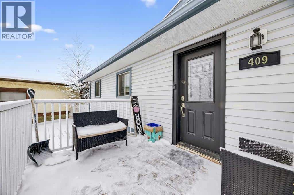 409 400 Southridge Place — Didsbury, Alberta - Photo 3 of 27