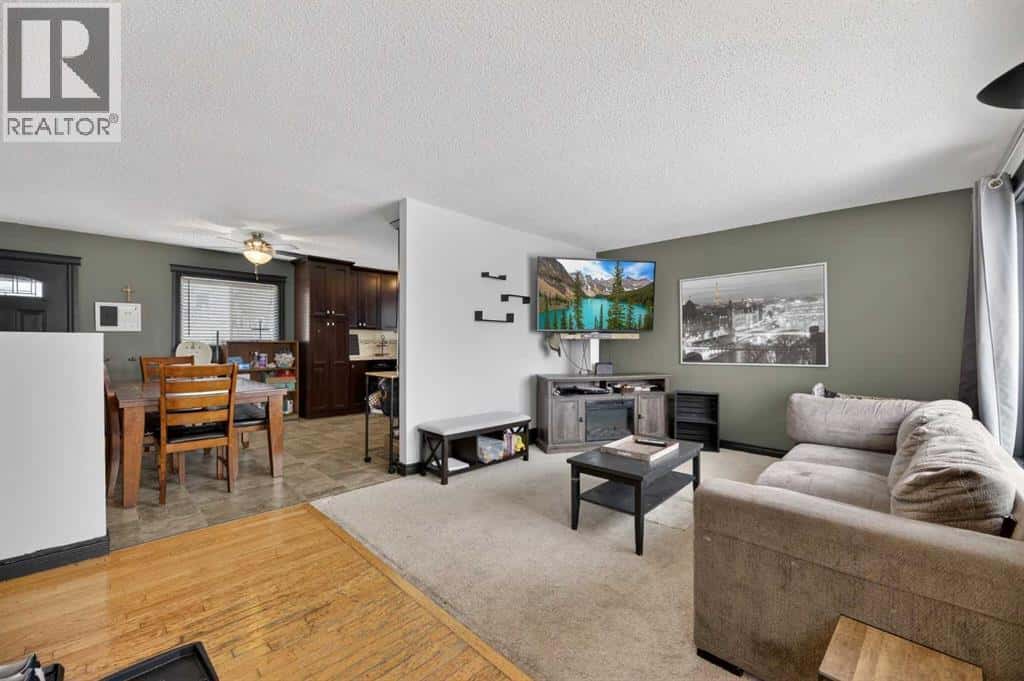 409 400 Southridge Place — Didsbury, Alberta - Photo 4 of 27