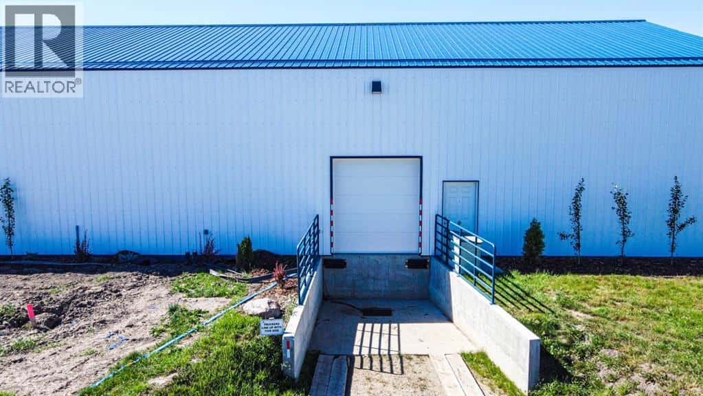 705068 RGE RD 82 — Wembley, Alberta - Photo 5 of 34
