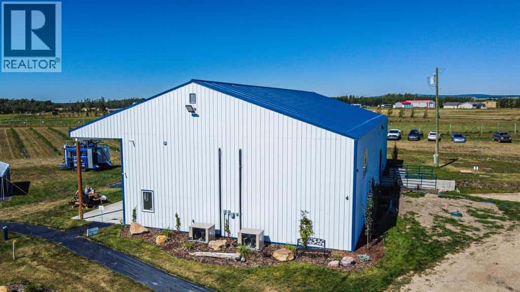 705068 82 Range — Wembley, Alberta - Photo 5 of 29