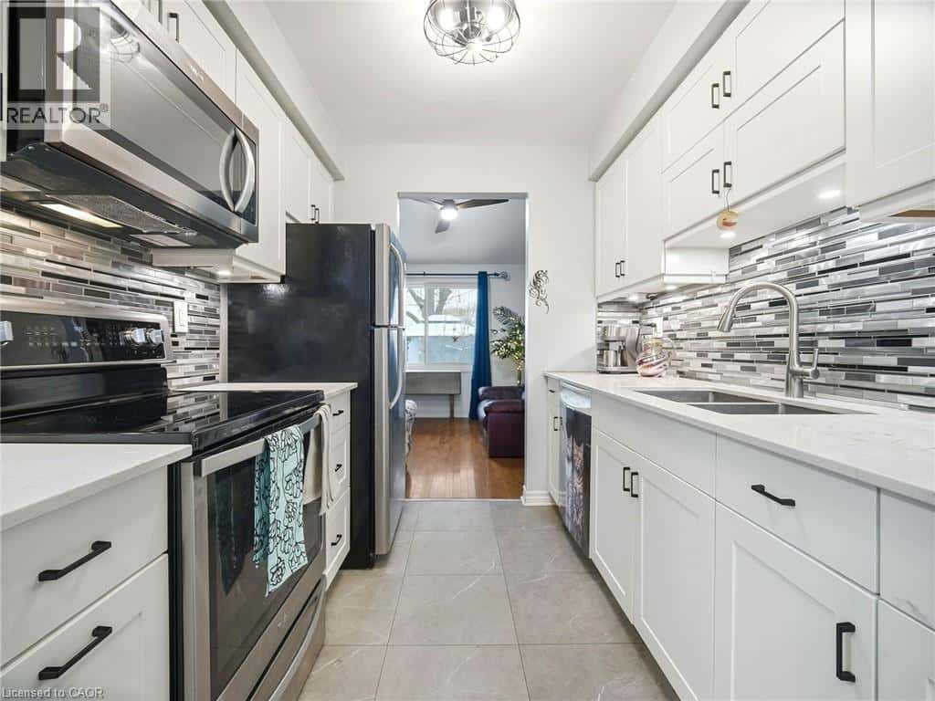 88 HARRIDINE Road — Brampton, Ontario - Photo 3 of 25