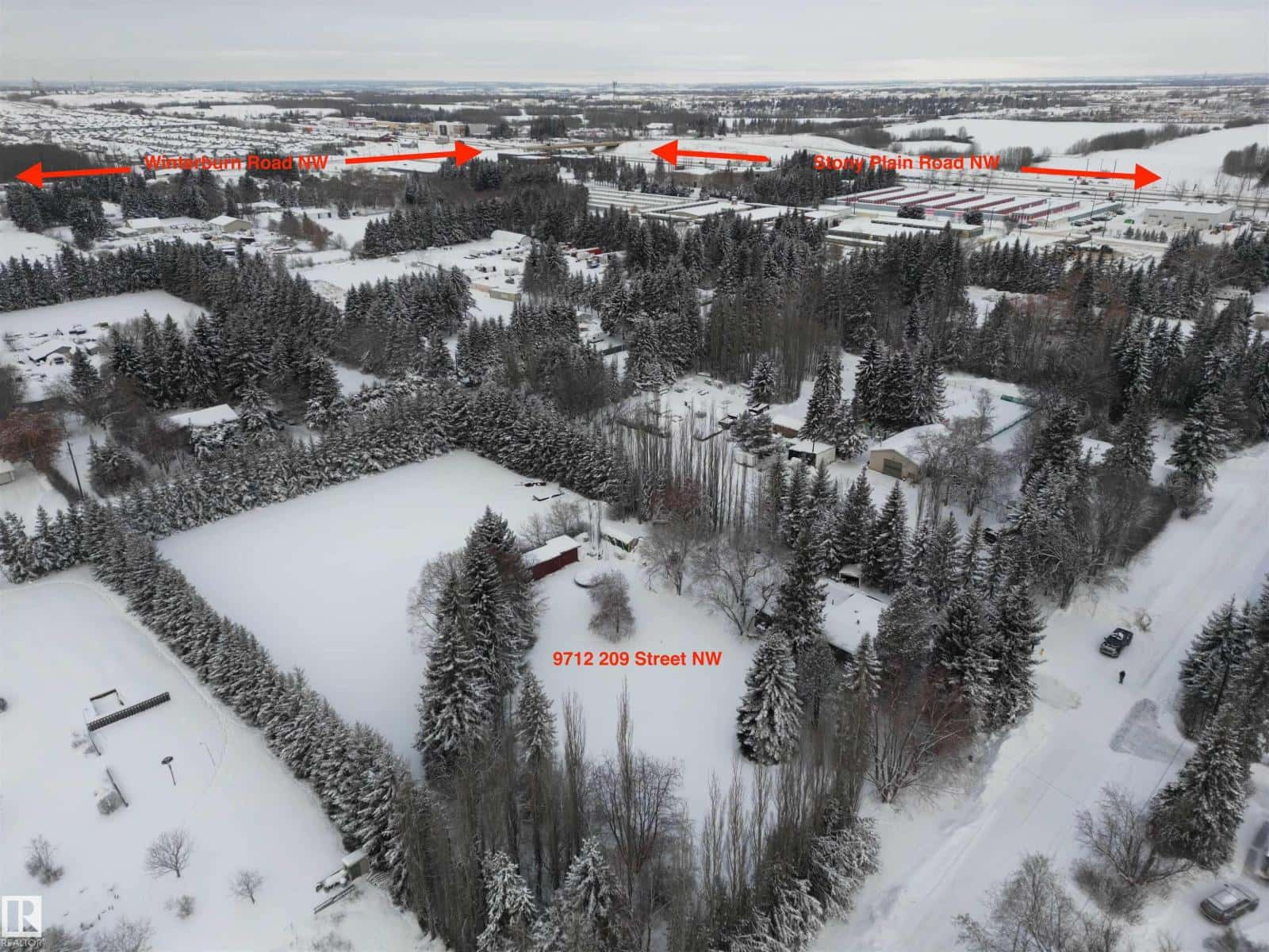 9712 209 ST NW — Edmonton, Alberta - Photo 2 of 17